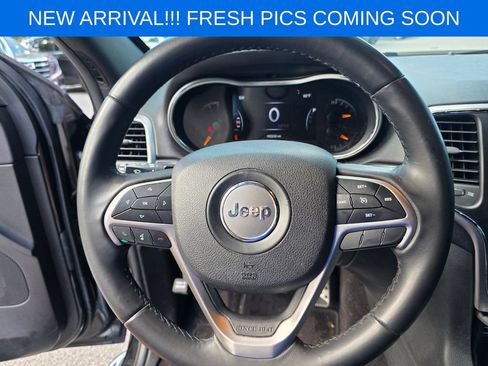 Used 2018 Jeep Grand Cherokee Laredo RWD image 11