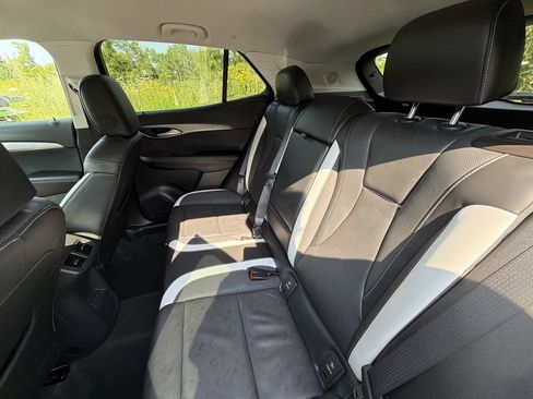 Used 2025 Buick Envision Sport Touring AWD/4WD image 25