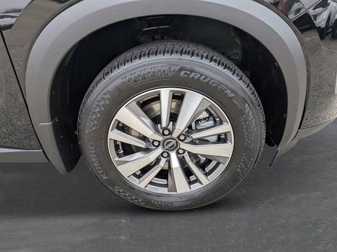 New 2026 Nissan Pathfinder SL FWD image 9