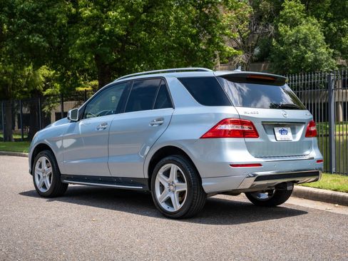 Used 2015 Mercedes-Benz ML 400 4MATIC w/ Lighting Package image 8
