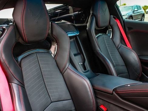 Used 2022 Chevrolet Corvette Stingray Premium Cpe w/ Z51 Performance Package RWD image 35