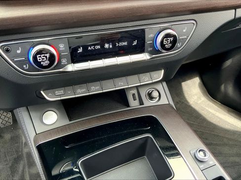 Used 2021 Audi Q5 Premium Plus w/ Premium Plus Package image 35