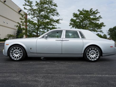 Used 2005 Rolls-Royce Phantom Sedan RWD image 8