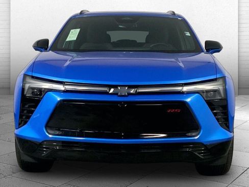 Used 2025 Chevrolet Blazer EV RS AWD/4WD image 2