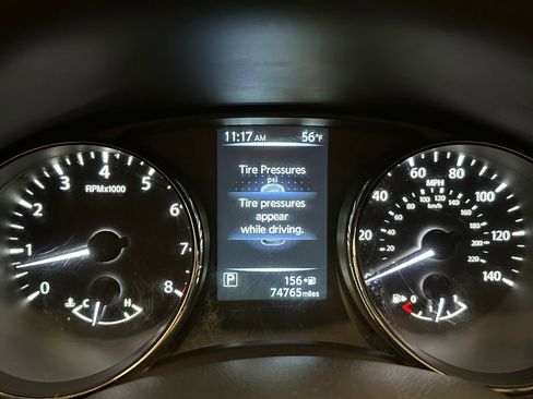 Used 2017 Nissan Rogue SV FWD image 10