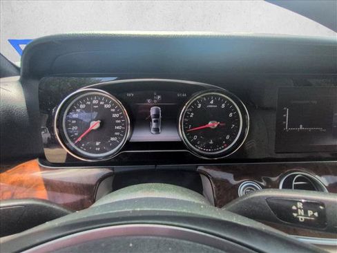 Used 2017 Mercedes-Benz E 300 image 11