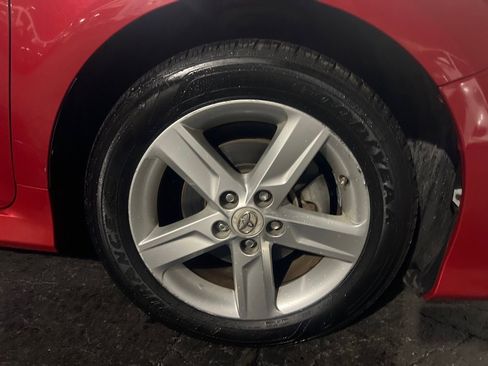 Used 2012 Toyota Camry SE image 39