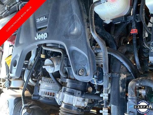 Certified 2022 Jeep Gladiator Mojave AWD/4WD image 13