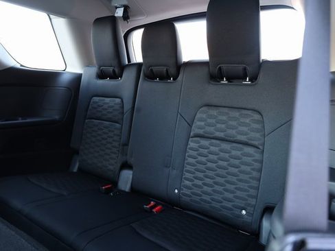 New 2026 Nissan Pathfinder S image 21