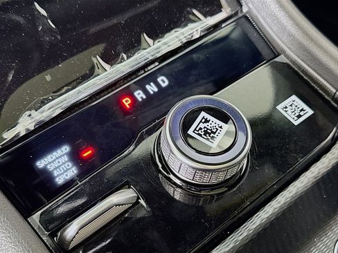 New 2026 Jeep Grand Cherokee L Limited AWD/4WD image 17