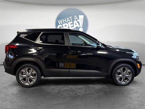 Certified 2024 Kia Seltos S image 2