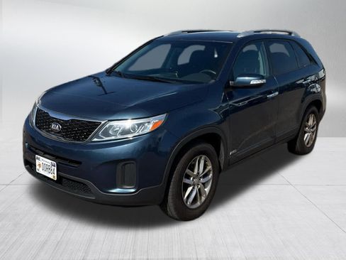 Used 2014 Kia Sorento LX AWD/4WD image 3