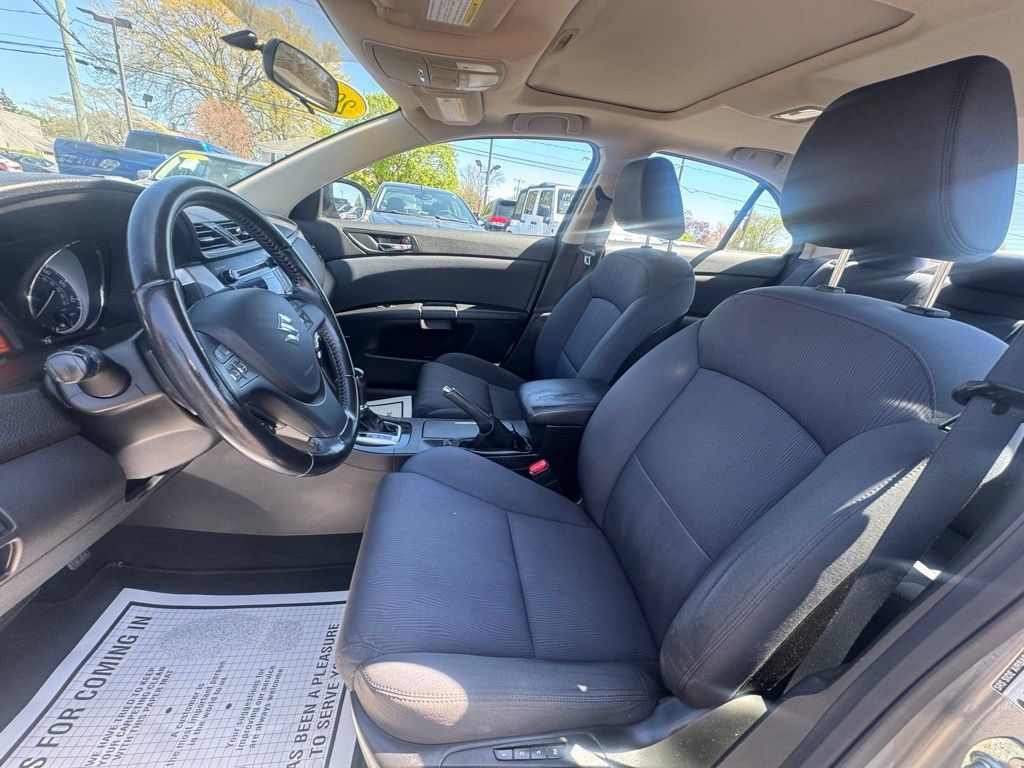 Used 2010 Suzuki Kizashi GTS FWD image 29
