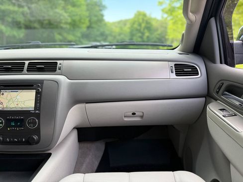 Used 2012 Chevrolet Tahoe LT AWD/4WD image 30