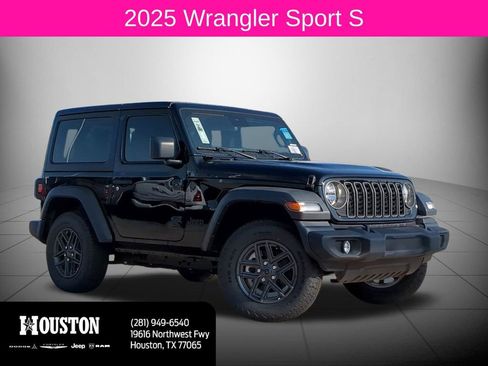 Used 2025 Jeep Wrangler Sport image 1
