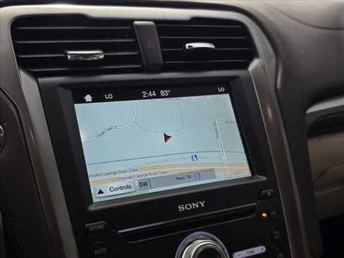 Used 2017 Ford Fusion Platinum image 14