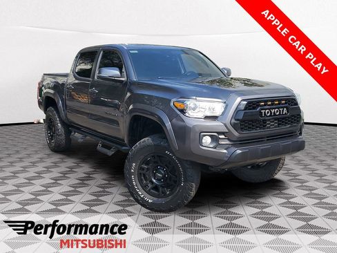Used 2022 Toyota Tacoma SR5 w/ Technology Package image 1