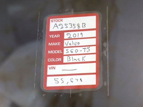 Used 2019 Volvo S60 T5 Momentum w/ Premium Package image 26