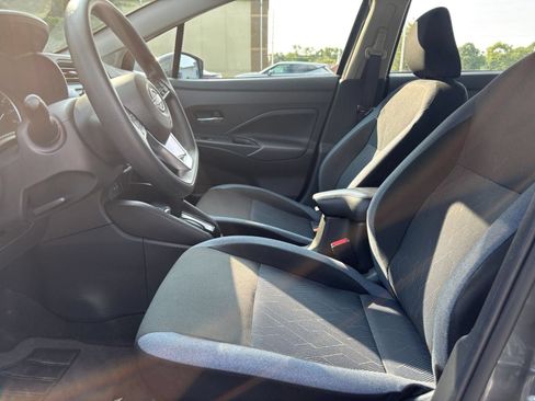 Used 2025 Nissan Versa SV FWD image 24