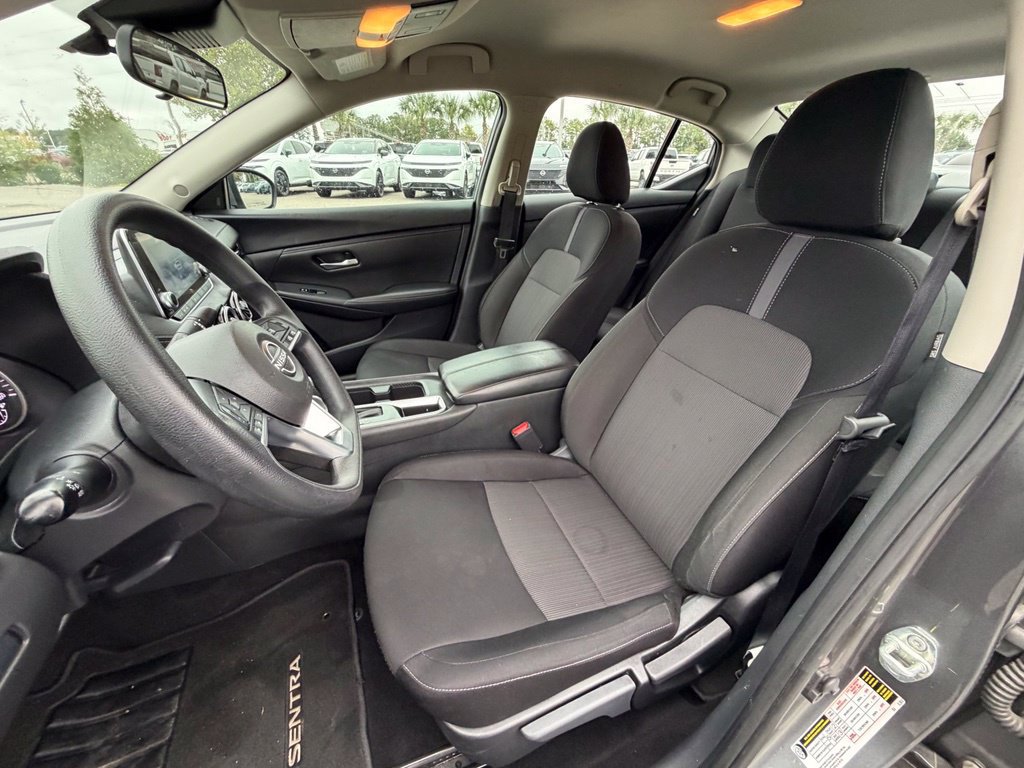 Used 2025 Nissan Sentra SV FWD image 11