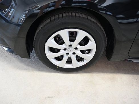 Certified 2022 Toyota Corolla LE image 27
