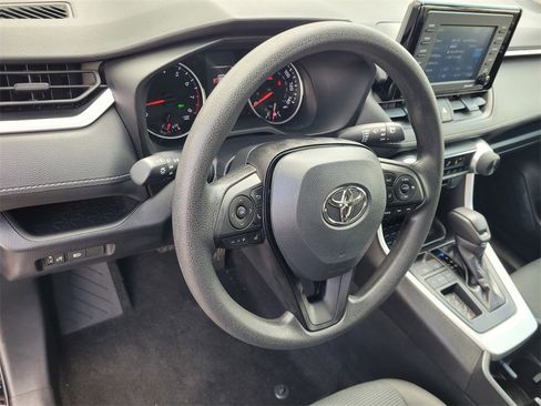 Used 2022 Toyota RAV4 LE image 26