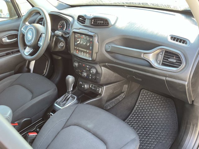 Used 2023 Jeep Renegade Latitude AWD/4WD image 23