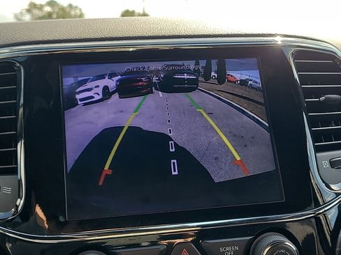 Used 2019 Jeep Grand Cherokee Laredo w/ 18" Wheel & 8.4" Radio Group image 22