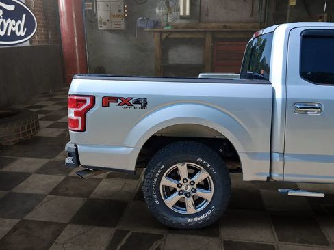 Used 2018 Ford F150 XLT w/ Equipment Group 302A Luxury AWD/4WD image 8