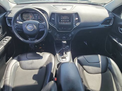 Used 2020 Jeep Cherokee Latitude Plus FWD image 19