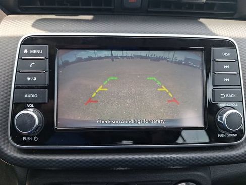 Used 2021 Nissan Kicks S FWD image 13