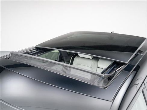 New 2026 Land Rover Range Rover Evoque S image 13