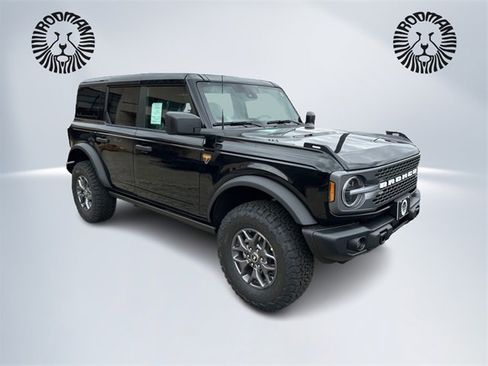 New 2025 Ford Bronco Badlands image 3