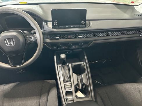 Used 2024 Honda Accord EX image 10