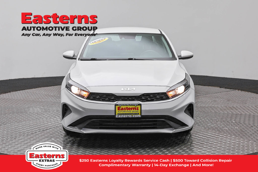 Used 2023 Kia Forte LXS FWD image 3