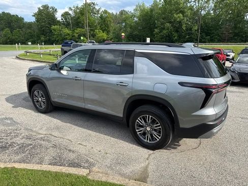 New 2026 Chevrolet Traverse LT w/ Driver Confidence Package AWD/4WD image 23