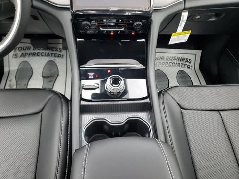 New 2025 Jeep Grand Cherokee Limited w/ Luxury Tech Group II image 22