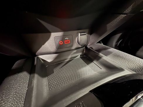 Used 2019 Nissan Rogue Sport SV AWD/4WD image 22
