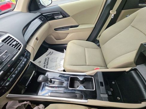 Used 2016 Honda Accord LX image 22