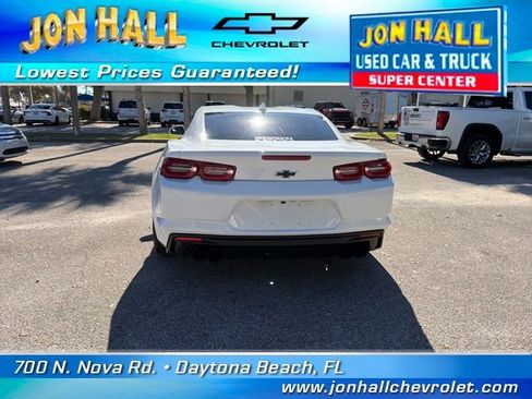 Used 2022 Chevrolet Camaro LT w/ Technology Package image 9