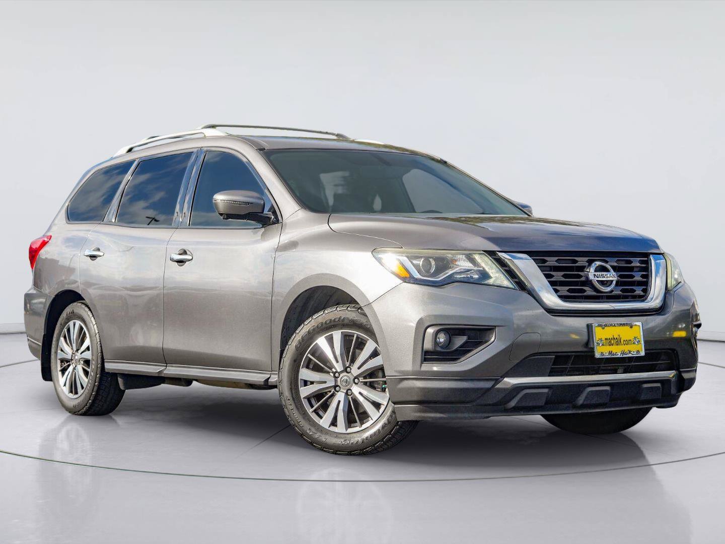 Used 2017 Nissan Pathfinder SL w/ SL Premium Package FWD image 1