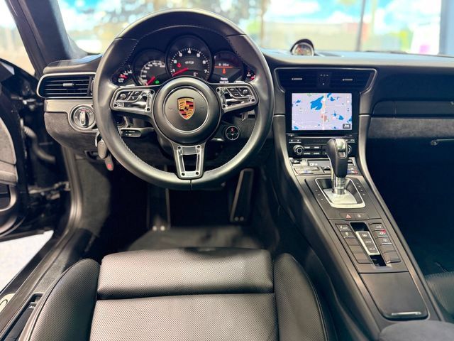 Used 2018 Porsche 911 Carrera GTS RWD image 22
