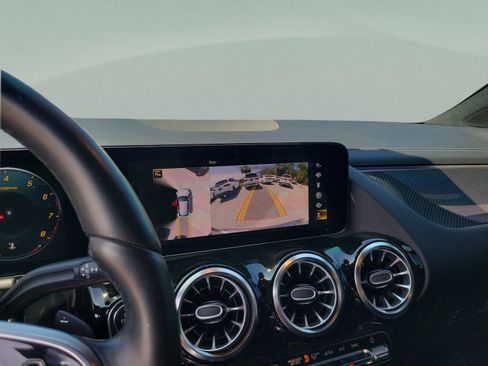 Certified 2022 Mercedes-Benz GLA 250 image 16
