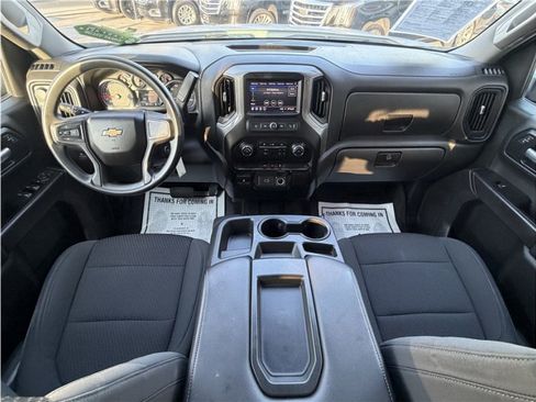 Used 2019 Chevrolet Silverado 1500 Custom w/ Custom Max Trailering Package AWD/4WD image 27