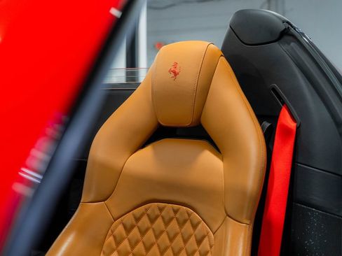 Used 2018 Ferrari 488 Spider RWD image 55