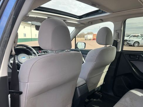 Used 2017 Subaru Forester 2.5i Premium w/ All-Weather Package image 22