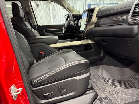 Used 2024 RAM 3500 Laramie image 18