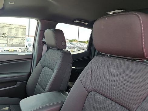 New 2026 GMC Canyon Elevation w/ Convenience Package image 12