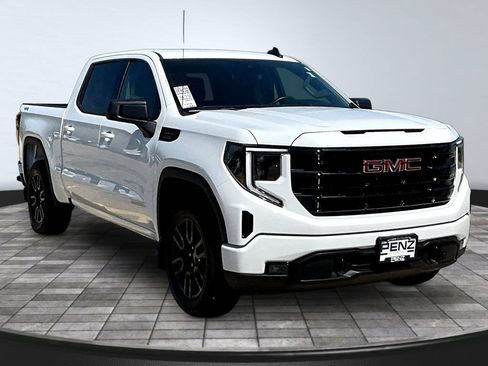 Used 2024 GMC Sierra 1500 Elevation w/ Max Trailering Package AWD/4WD image 3