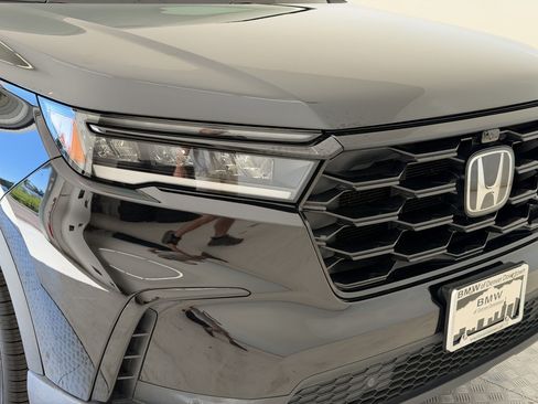 Used 2025 Honda Pilot Black Edition image 12